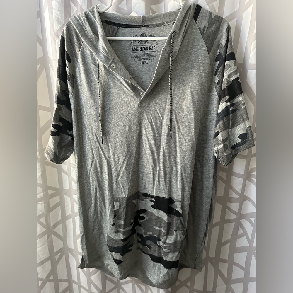 NWT, American Rag, men’s short sleeve hoodie, L, grey